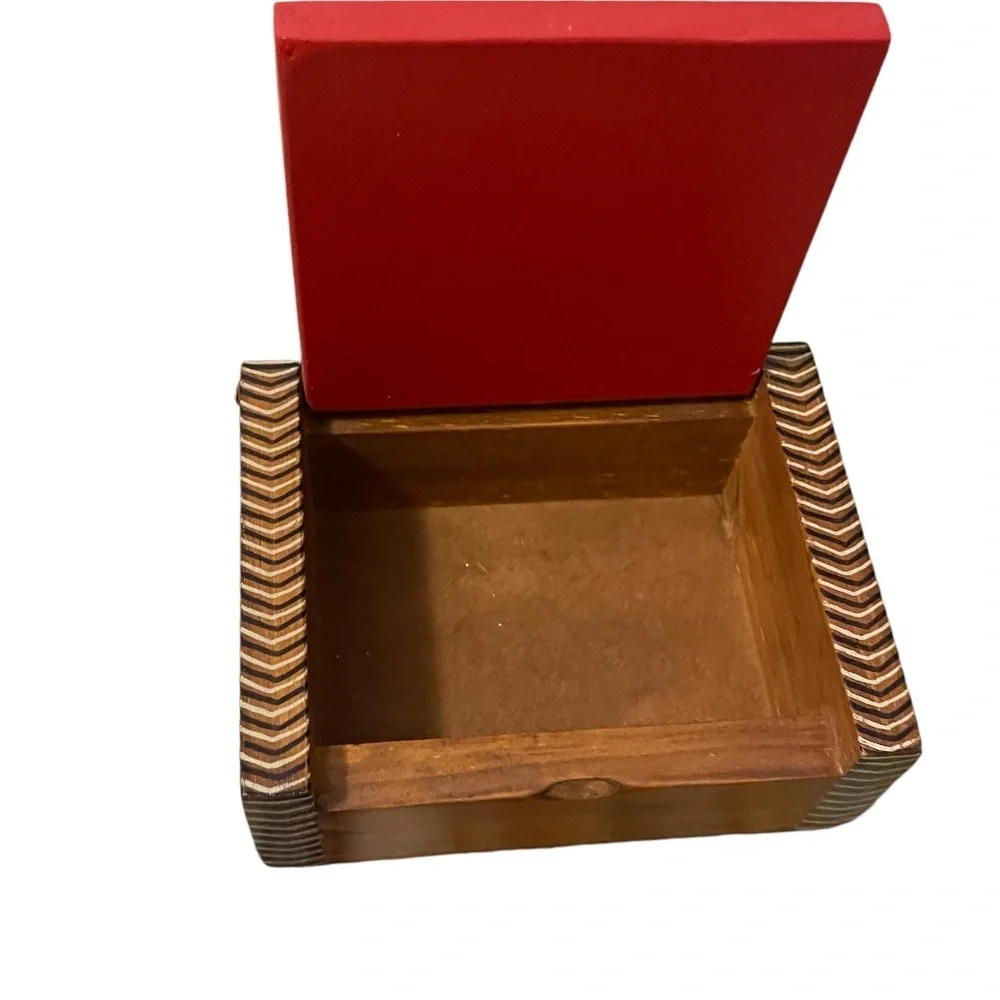 Vintage Hand Painted And‎ Crafted Keepsake Wooden Box